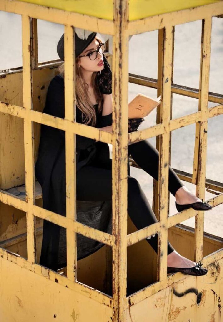 نقد عکس کیوسک تلفن
